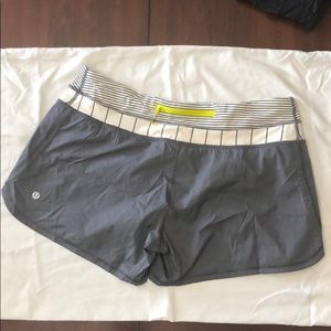 Lululemon Shorts - Gray/White - Size 10